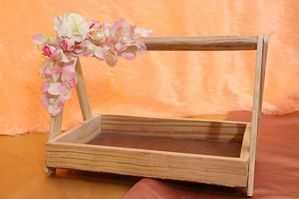 Pinewood swing basket