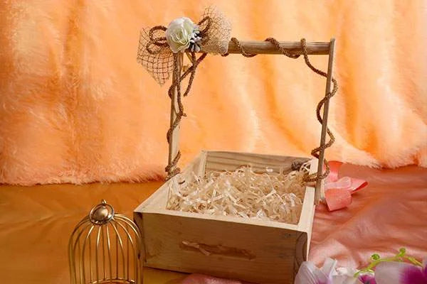 Natural Colour Pinewood basket