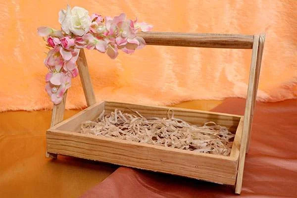 Pinewood swing basket