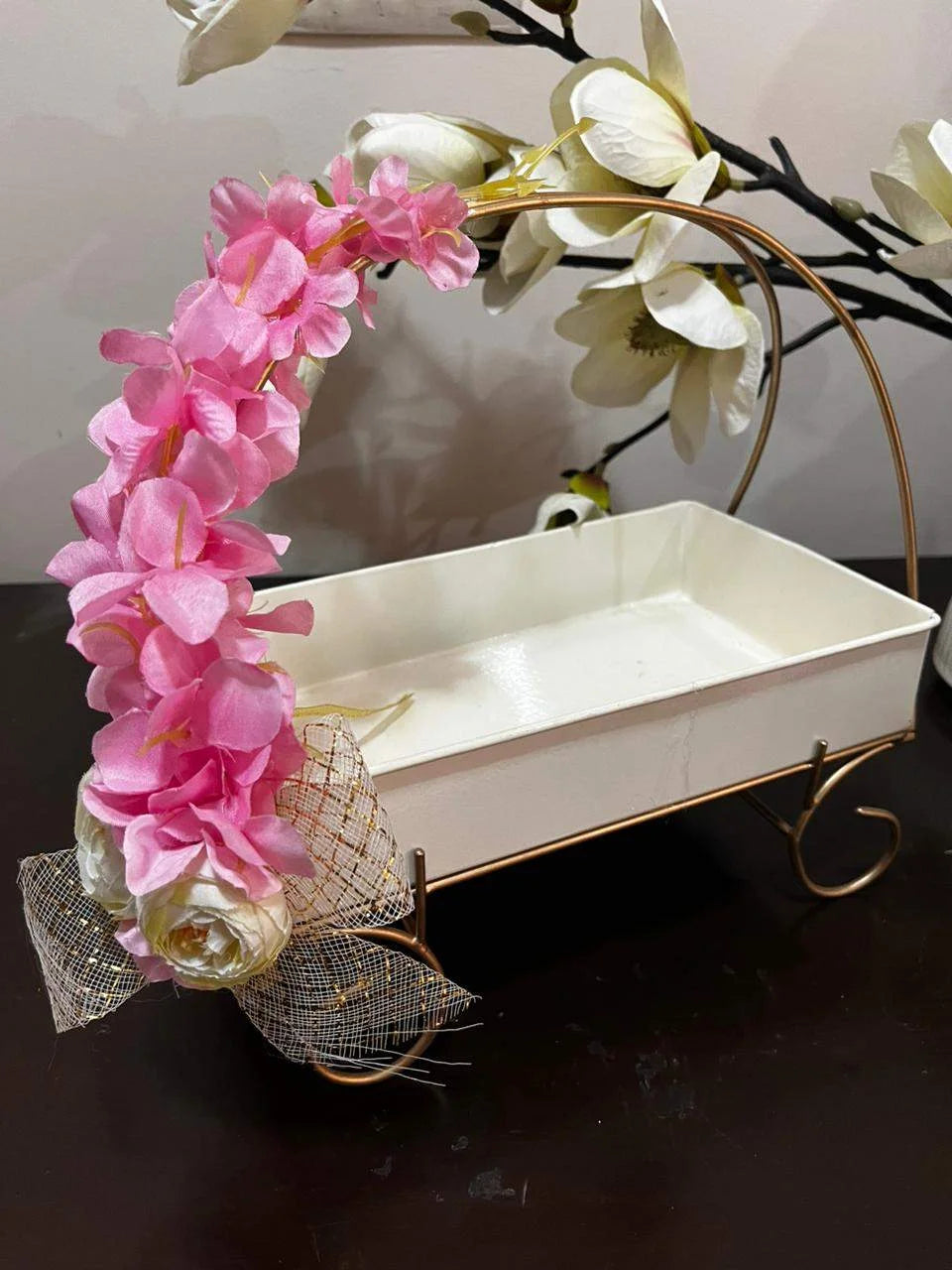 Metal without floral broach