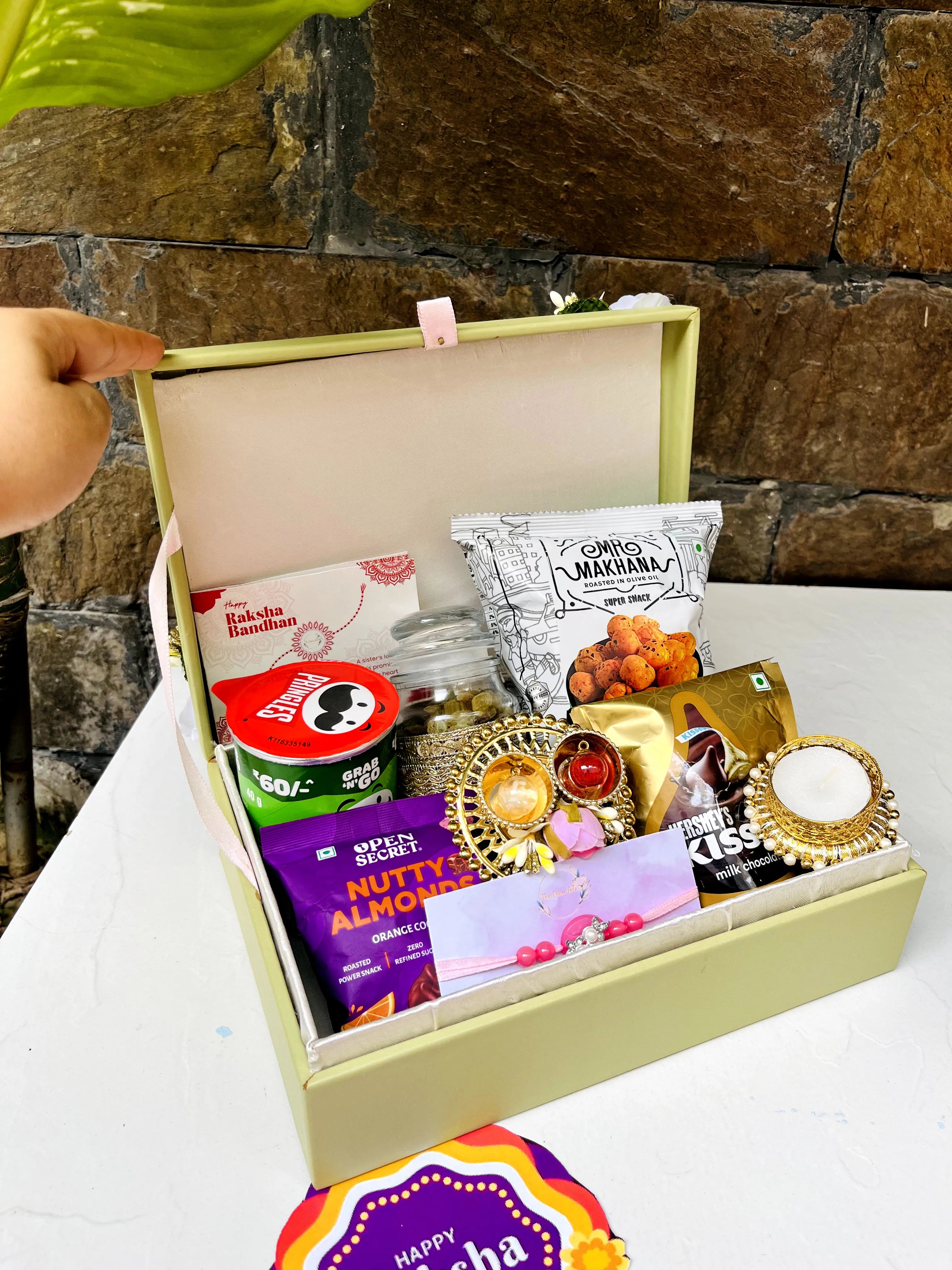 Festive favour box