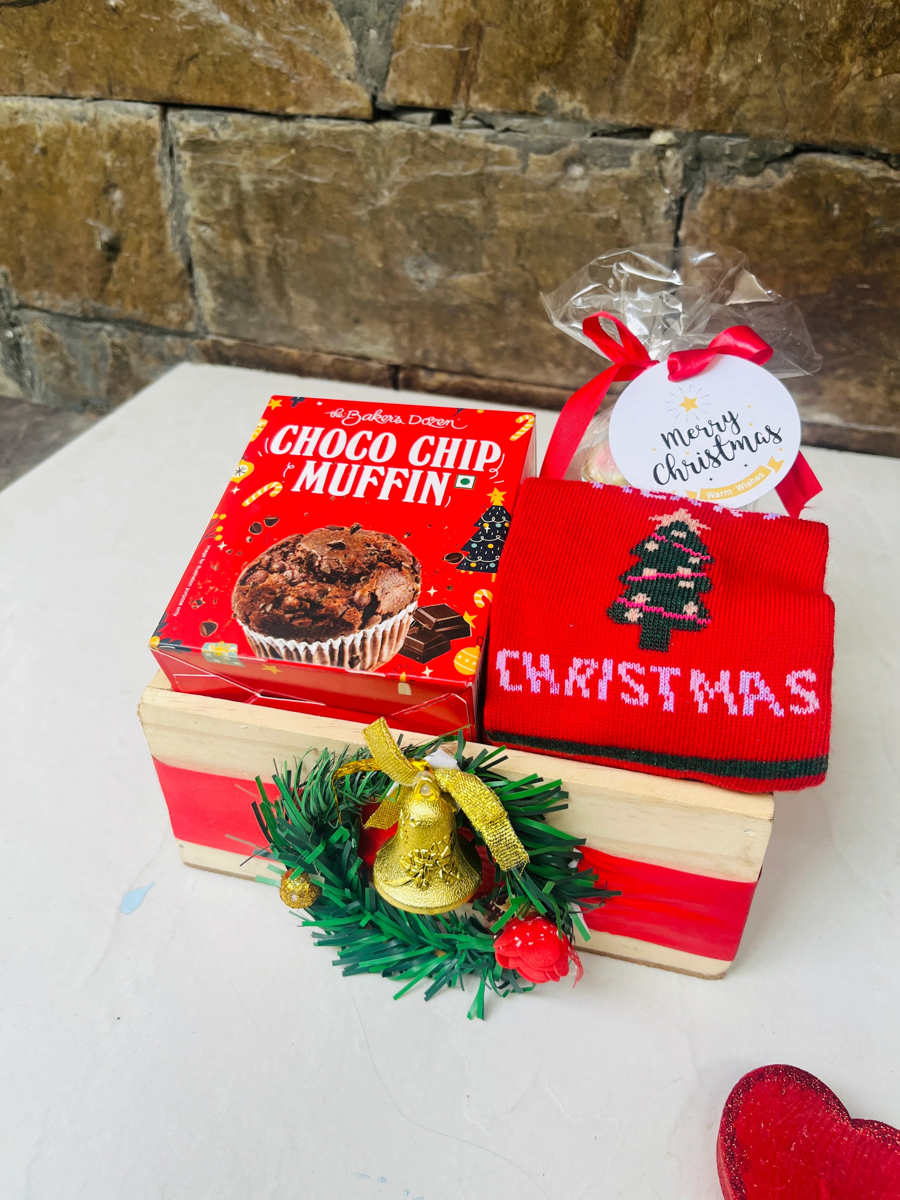 Jolly joy hamper