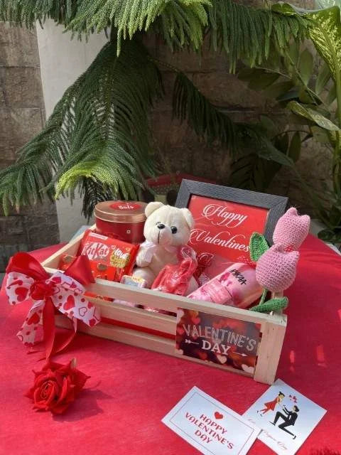 Express your love hamper